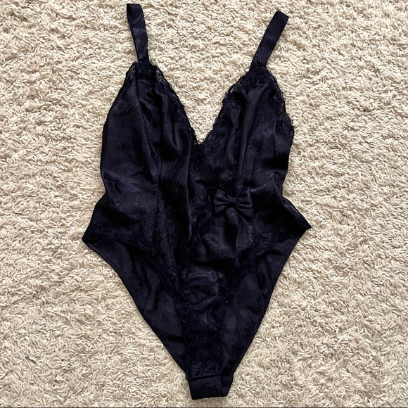 Victoria’s Secret Satin and Lace Wrap Teddy - Picture 7 of 14